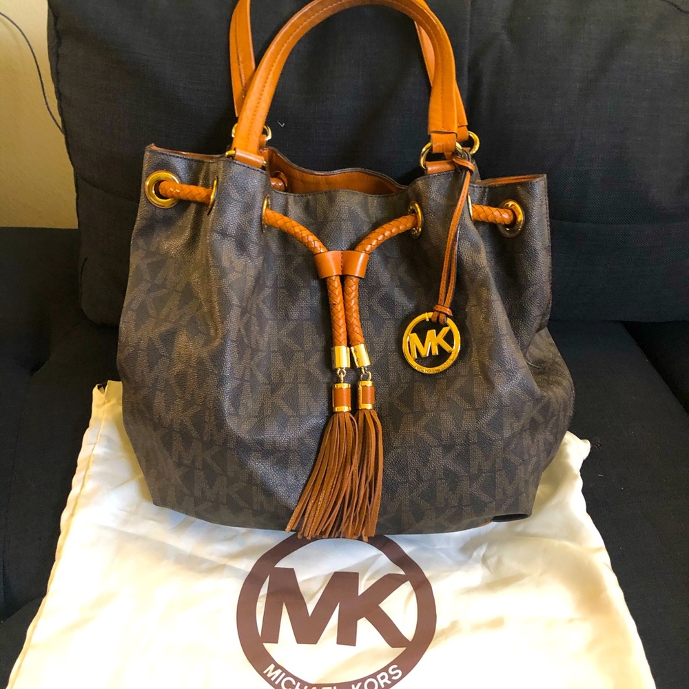Michael Kors Drawstring Purse. Perfect for you!